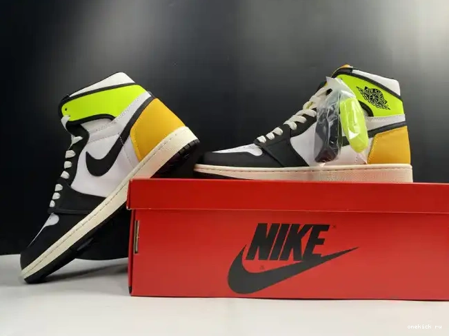 Rep Onekick 555088-118 OG RETRO 1 HIGH 'VOLT JORDAN GOLD' AIR 0517